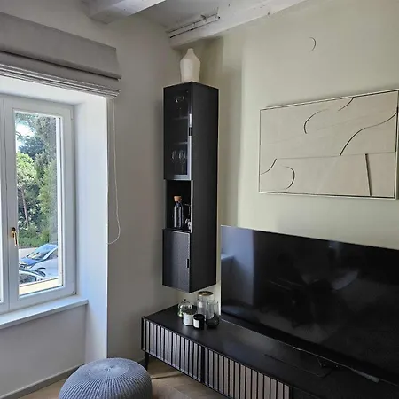 Elegant Garden With Jacuzzi Apartment Opatija